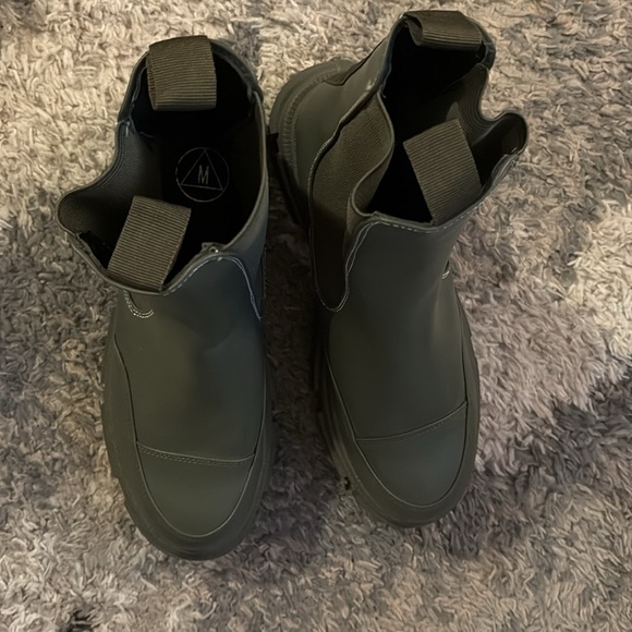 Missguided Dark Green Boots Ankle Olive Army Booties Shoes - Picture 7 of 7